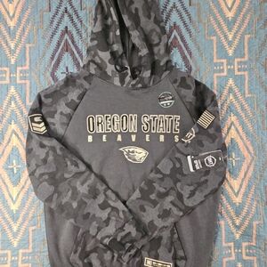 Colosseum Charcoal Oregon State Beavers Camouflage Hoodie